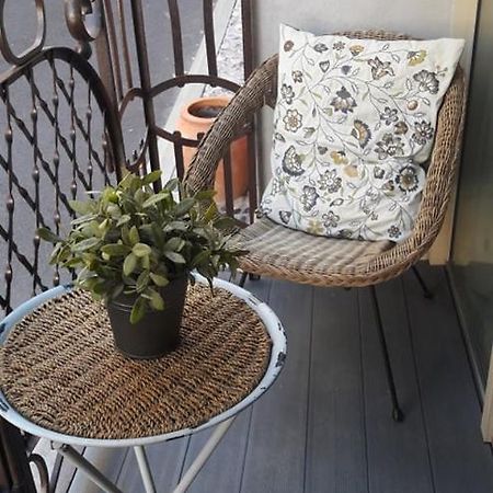Joli Loft Dans Village Pittoresque Peret Экстерьер фото