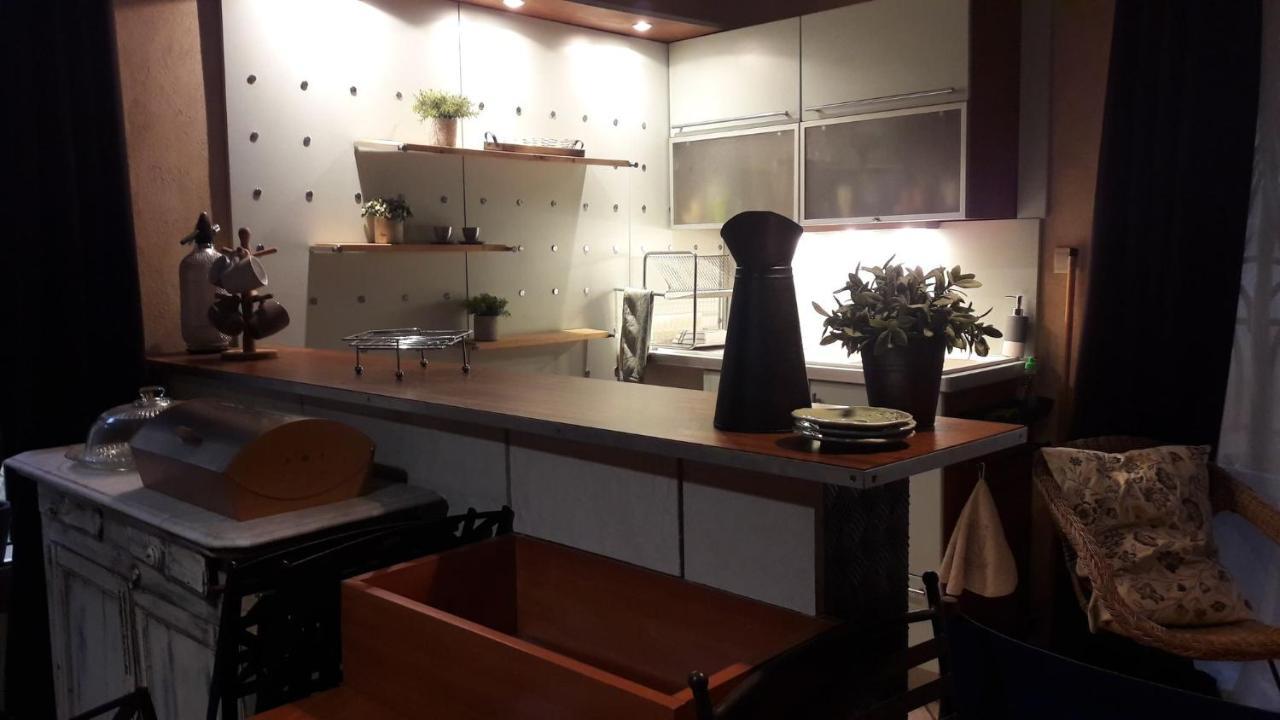Joli Loft Dans Village Pittoresque Peret Экстерьер фото